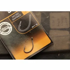 Fox Edges Armapoint Curve Shank Short Size 2 Karpfenhaken